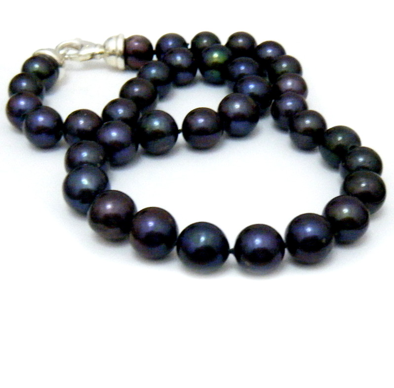 Black 10.8-11.2mm Round Pearls Necklace